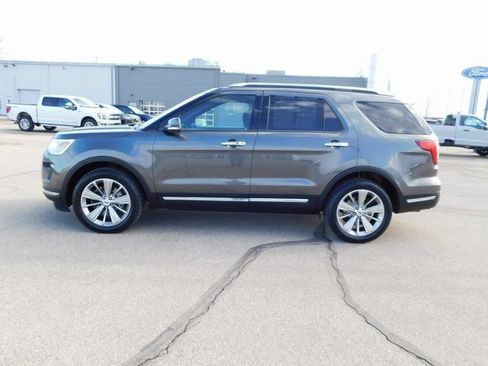 Used 2018 Ford Explorer Limited image 6