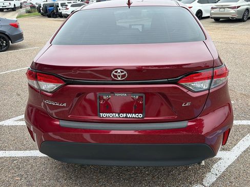 Used 2025 Toyota Corolla LE FWD image 4