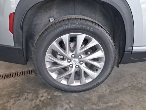 Used 2025 Buick Enclave Preferred image 10