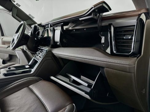 Used 2024 GMC Sierra 3500 Denali w/ Denali Reserve Package image 41