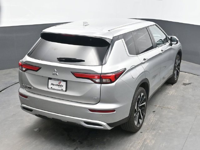 Used 2024 Mitsubishi Outlander SE AWD/4WD image 30