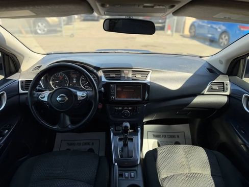 Used 2019 Nissan Sentra SR w/ Exterior Package FWD image 31