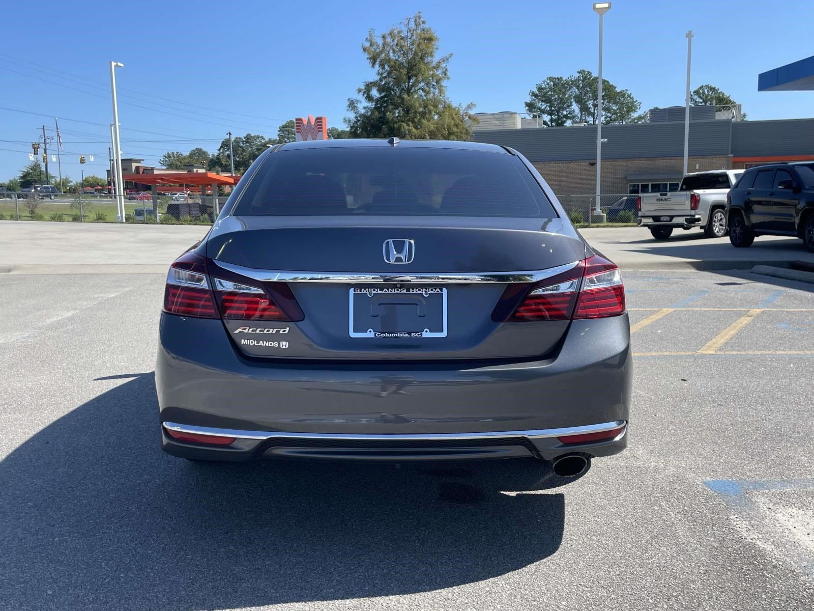 Used 2017 Honda Accord EX image 5