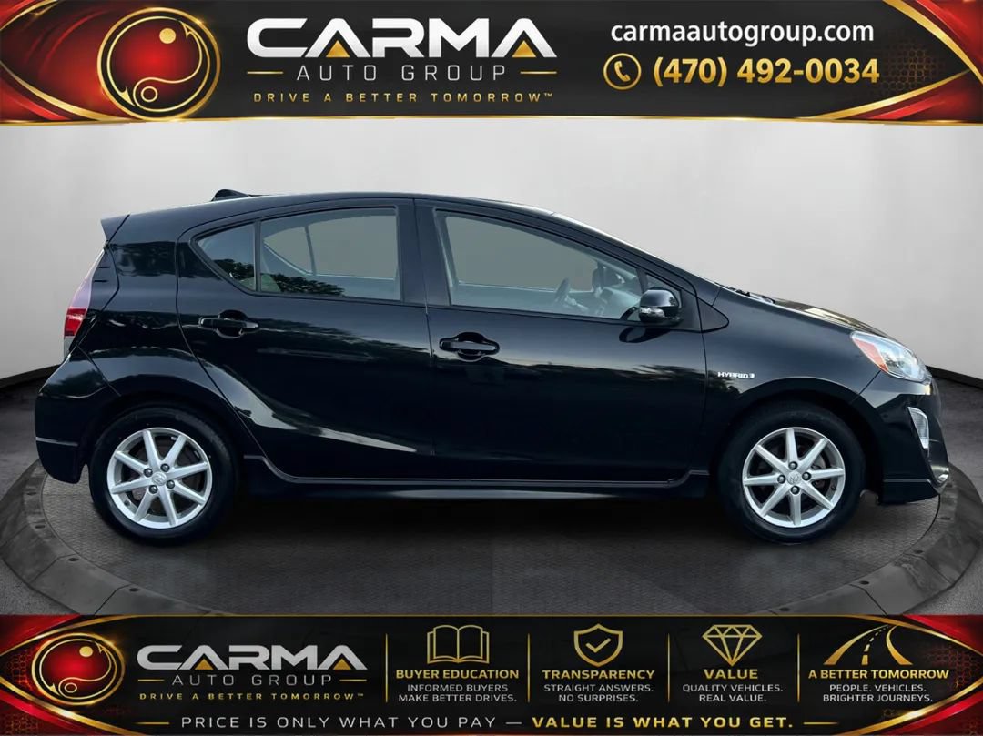 Used 2017 Toyota Prius C One FWD image 6