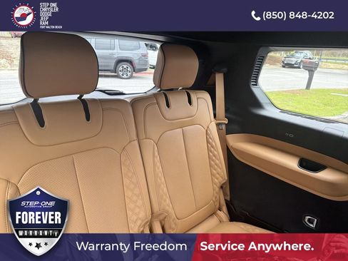 Used 2024 Jeep Grand Cherokee L Summit w/ Rear Seat Video Group I AWD/4WD image 18
