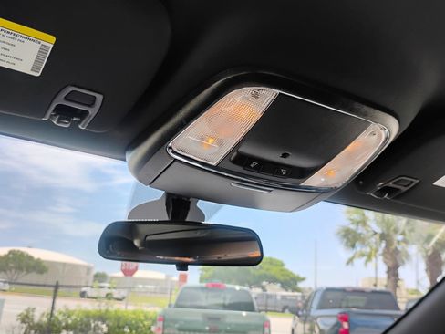 Used 2021 Jeep Grand Cherokee Laredo RWD image 38