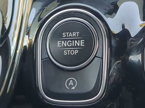 Used 2022 Mercedes-Benz GLA 250 GLA 250 image 32