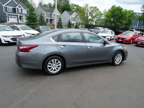 Used 2018 Nissan Altima 2.5 S w/ S Convenience Package FWD image 7