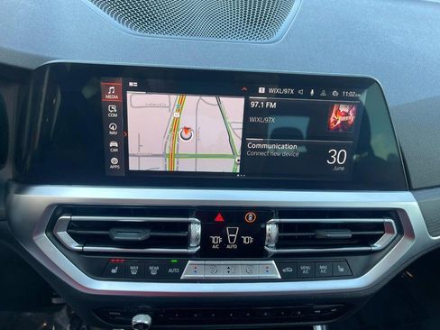 Used 2022 BMW 330i xDrive Sedan w/ M Sport Package image 31