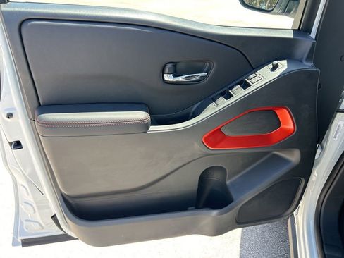 New 2025 Nissan Frontier PRO-4X w/ Tow Package image 12