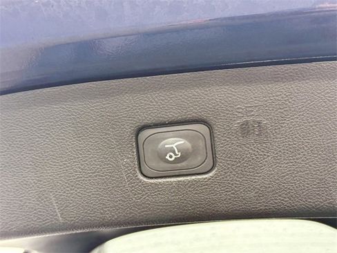 Used 2016 Ford Edge SEL w/ Equipment Group 201A image 29