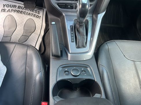 Used 2014 Ford Focus Titanium FWD image 15