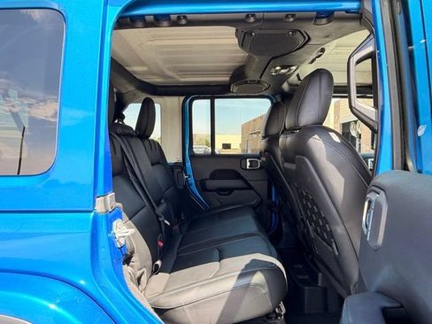 Used 2023 Jeep Wrangler Unlimited Rubicon 4xe w/ Steel Bumper Group AWD/4WD image 19