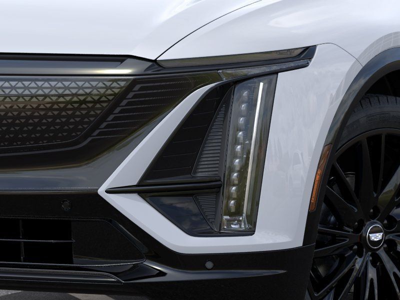New 2027 Cadillac Lyriq Signature Sport RWD image 10