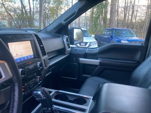 Used 2019 Ford F150 Lariat w/ Equipment Group 502A Luxury image 16