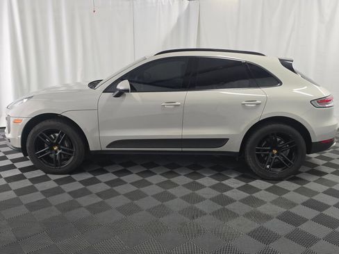 Used 2021 Porsche Macan AWD/4WD image 2