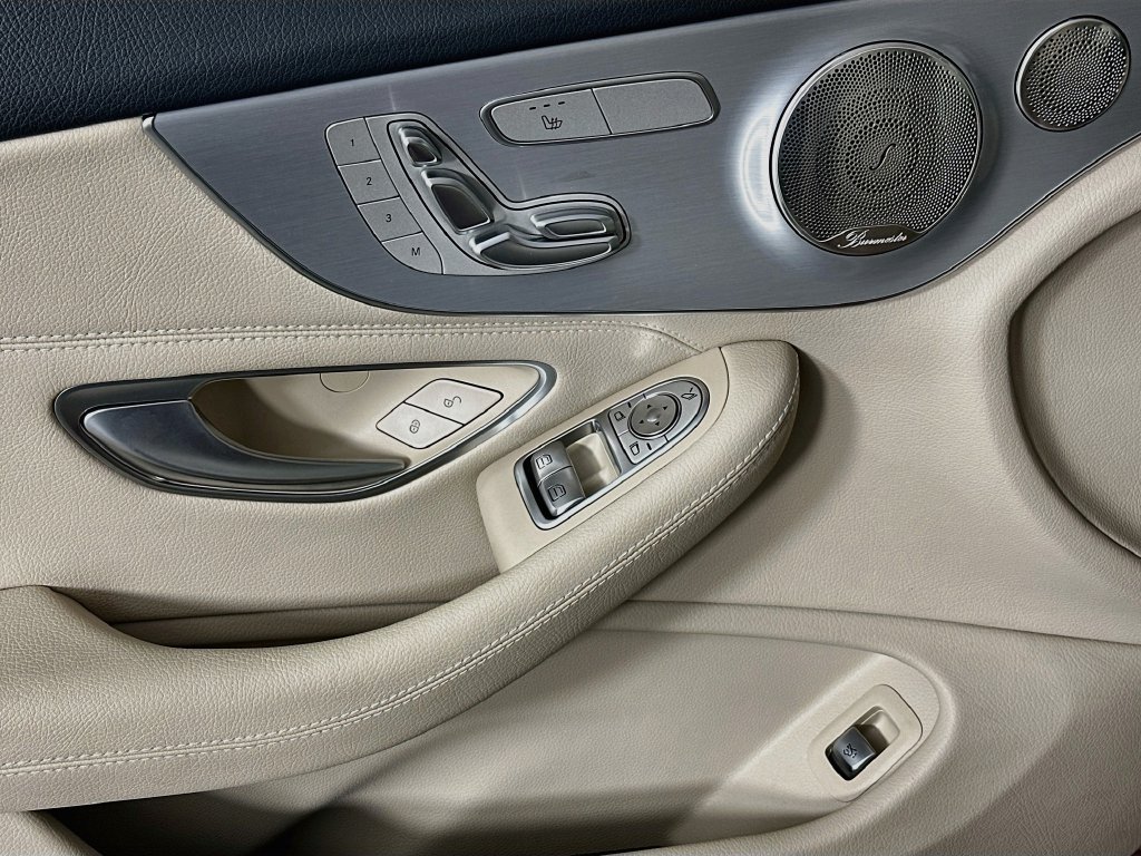 Used 2023 Mercedes-Benz C 300 Coupe image 17