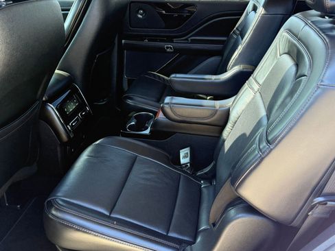 Used 2020 Lincoln Aviator Reserve w/ Equipment Group 201A image 27