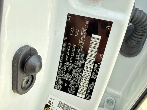 Used 2022 Toyota Highlander XLE image 36