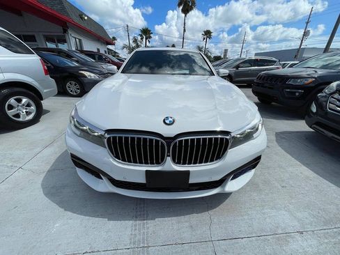 Used 2017 BMW 740i RWD image 1