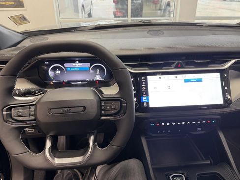 New 2026 Jeep Cherokee Limited image 14