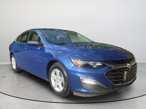 Used 2023 Chevrolet Malibu LS FWD image 1