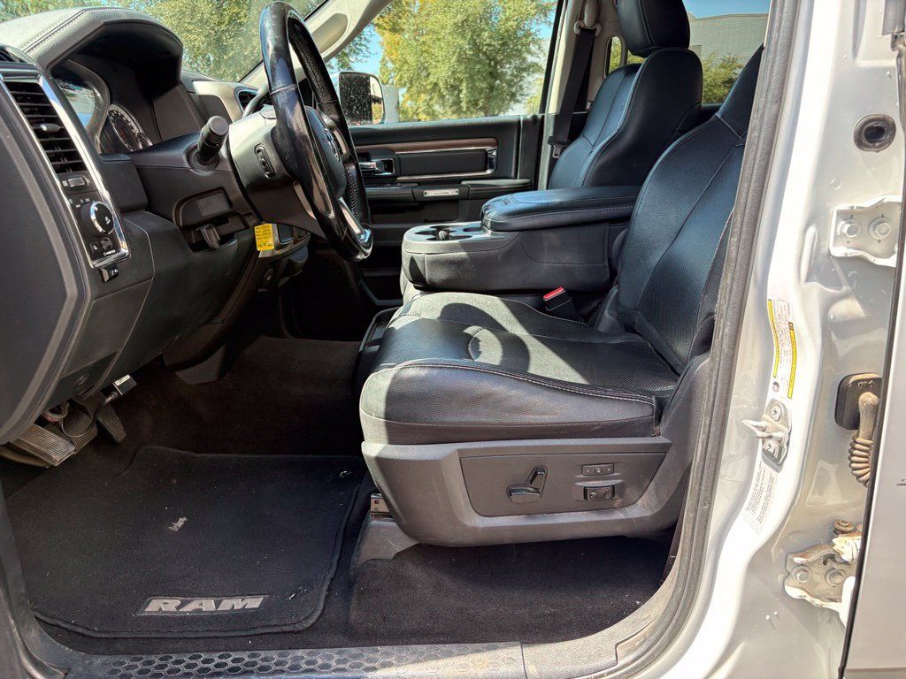 Used 2016 RAM 2500 Laramie AWD/4WD image 9