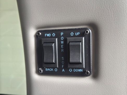 New 2025 GMC Savana 2500 Extended w/ Driver Convenience Package image 39