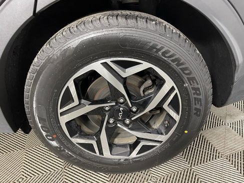 Used 2024 Kia Sportage LX image 19