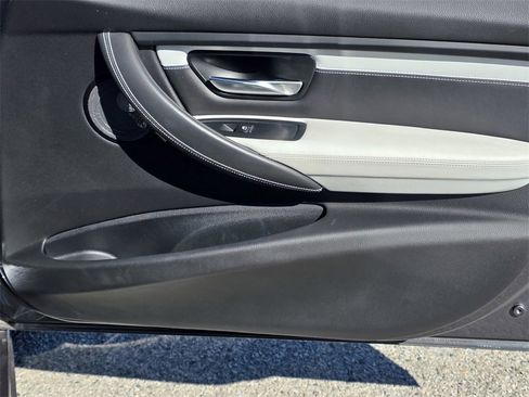 Used 2018 BMW M3 Base w/ Executive Package image 25