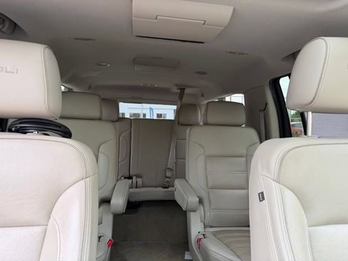 Used 2017 GMC Yukon XL Denali w/ Open Road Package AWD/4WD image 12