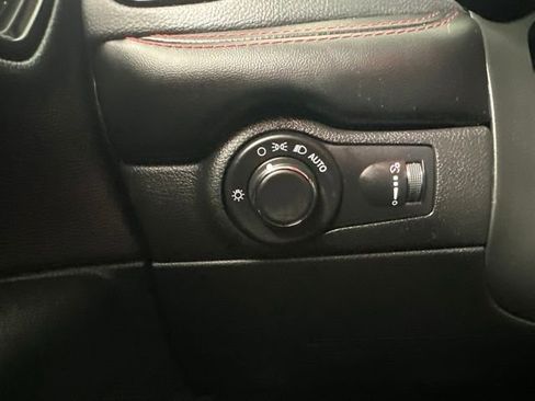 Used 2025 Dodge Durango GT AWD/4WD image 13
