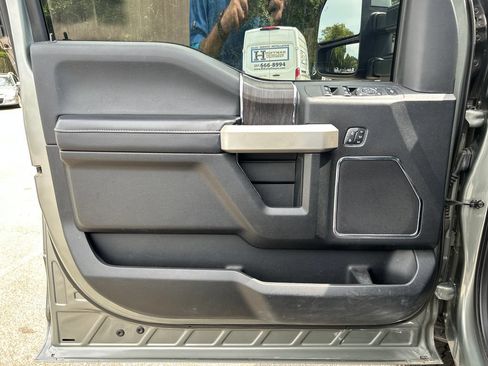 Used 2020 Ford F250 Lariat w/ Lariat Ultimate Package AWD/4WD image 9