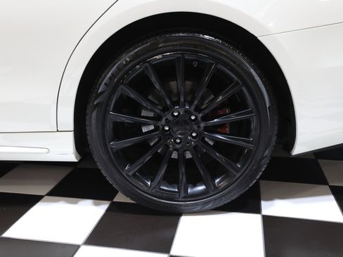 Used 2019 Mercedes-Benz S 560 4MATIC Sedan image 30