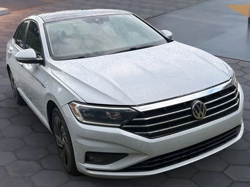 Used 2019 Volkswagen Jetta SEL Premium FWD image 18