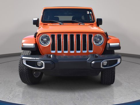 Used 2018 Jeep Wrangler Unlimited Sahara AWD/4WD image 3