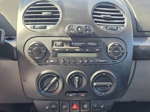 Used 2003 Volkswagen Beetle GLS FWD image 26