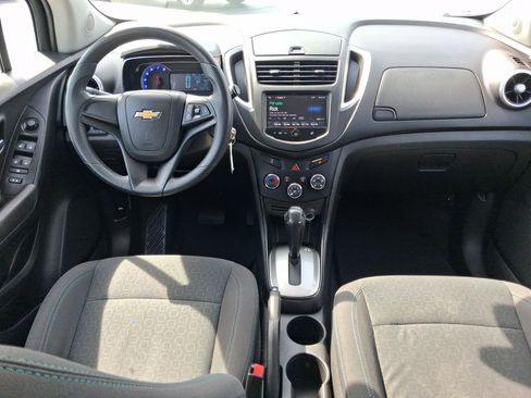 Used 2015 Chevrolet Trax LS FWD image 24