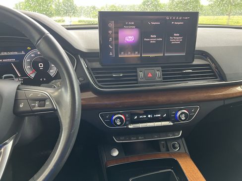 Used 2023 Audi Q5 2.0T Premium Plus w/ Premium Plus Package AWD/4WD image 18