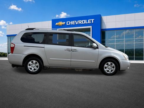 Used 2010 Kia Sedona LX FWD image 8