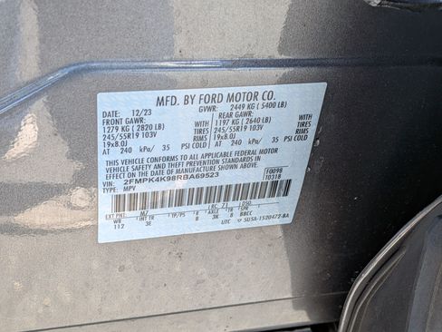 Used 2024 Ford Edge Titanium AWD/4WD image 34