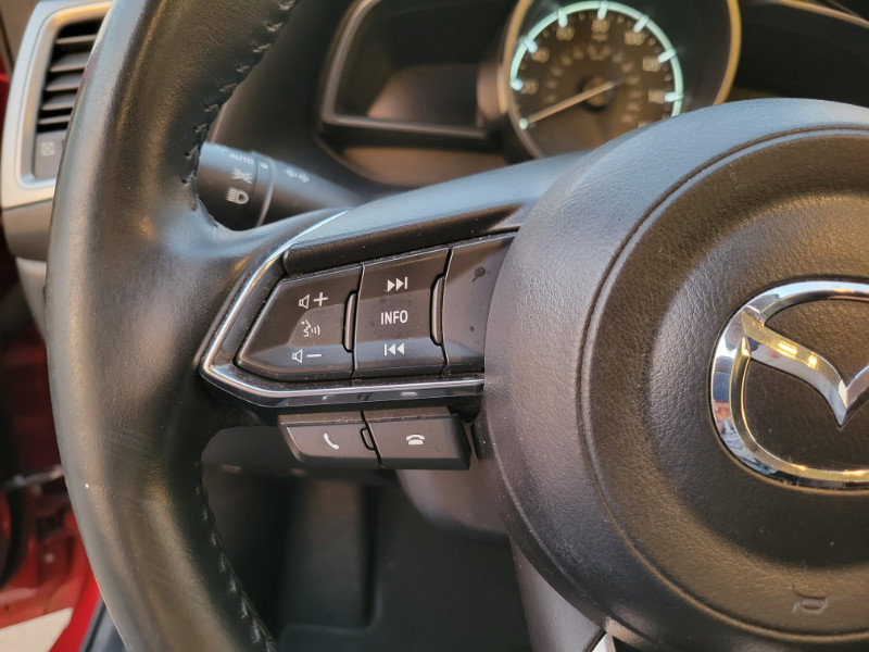 Used 2018 MAZDA MAZDA3 Touring FWD image 36
