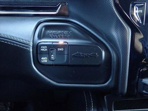 Used 2024 RAM 3500 Limited AWD/4WD image 22