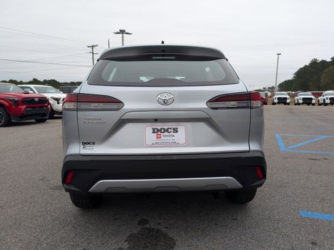 New 2026 Toyota Corolla Cross L image 4