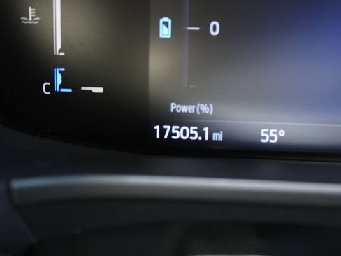 Used 2025 Ford Escape ST-Line Elite w/ Class II Trailer Tow Package image 22