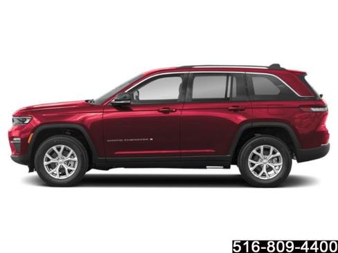 Used 2023 Jeep Grand Cherokee Overland AWD/4WD image 7