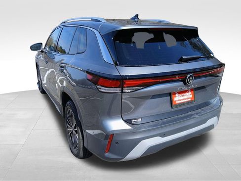 New 2026 Volkswagen Tiguan S FWD image 3