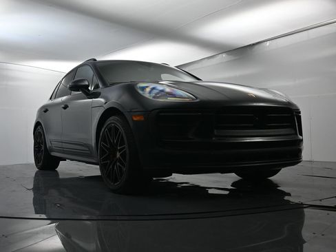 Used 2023 Porsche Macan GTS image 48
