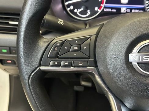 Used 2024 Nissan Sentra SV FWD image 22