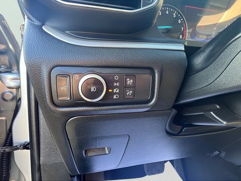 Used 2020 Ford Explorer XLT w/ Equipment Group 202A image 17